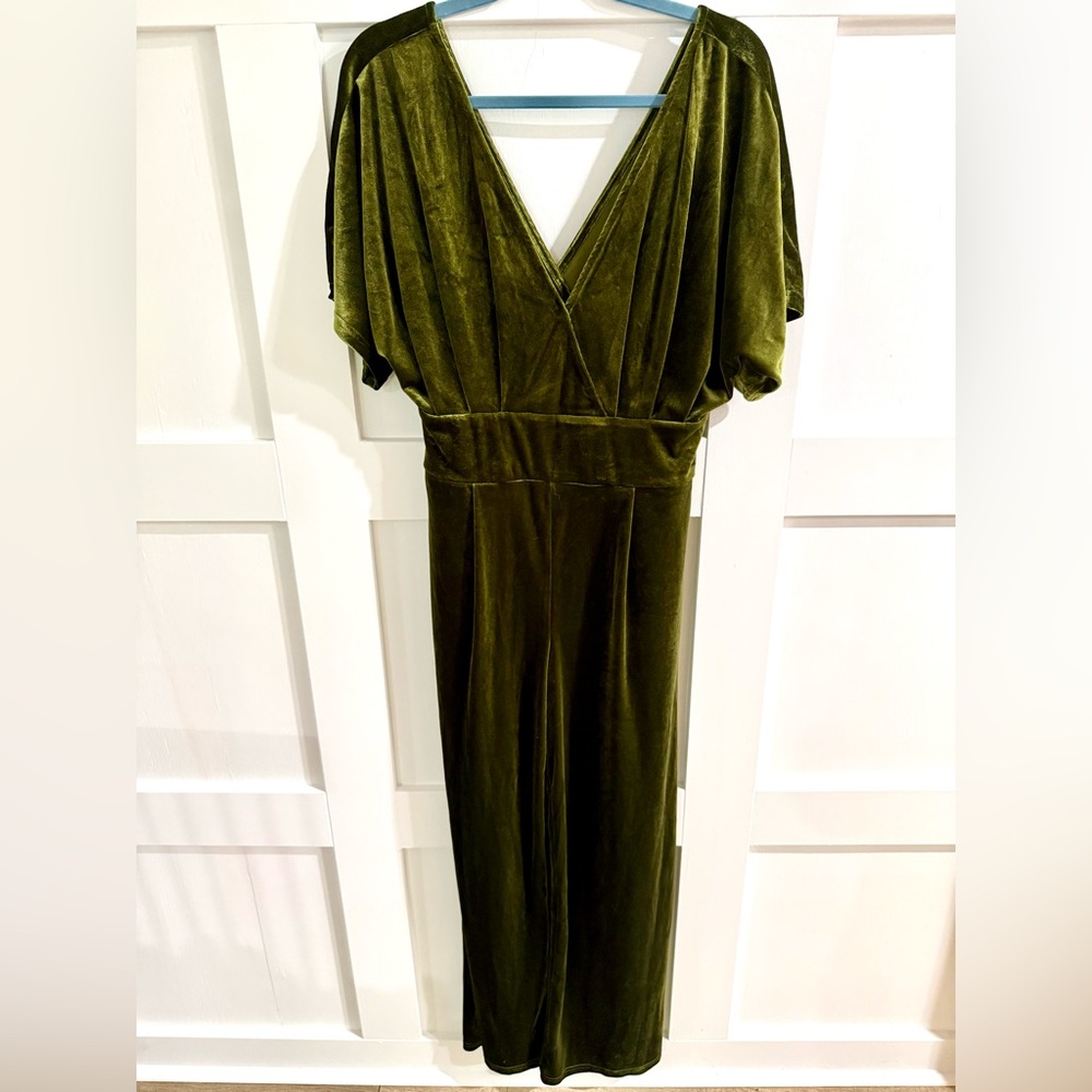 Cider Hunter Green Velvet Wide-Leg Jumpsuit – Size Large - Picture 7 of 8